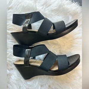 Chaps Stretchy Wedge Sandals, NWOT